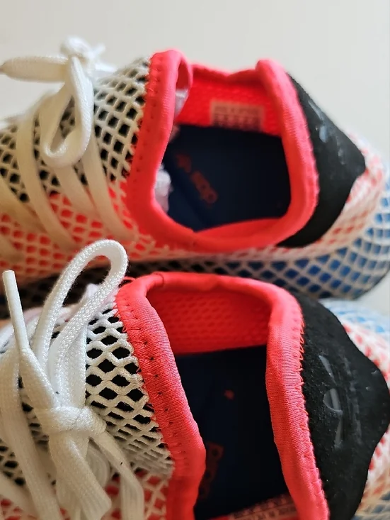 Men's Adidas Deerupt Coral and White Mesh Athletic Shoes SIZE 10 - Picture 5 of 8
